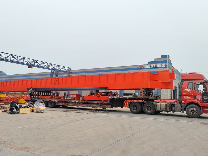 通用橋式起重機 QDXX32/5t—27.7m 制作完成，發(fā)往陜西省銅川市交付客戶使用。