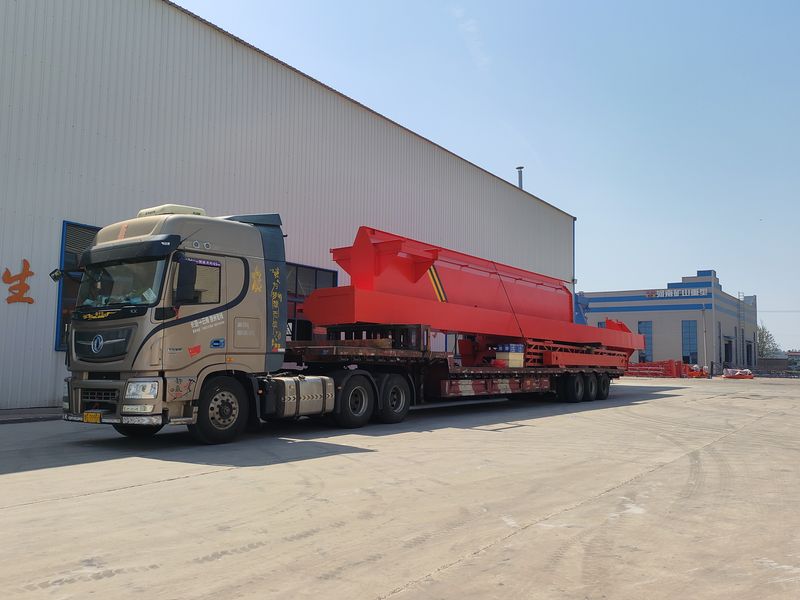 電動(dòng)葫蘆門式起重機(jī) MHxh16t—32m 制作完成，發(fā)往新疆交付客戶使用。